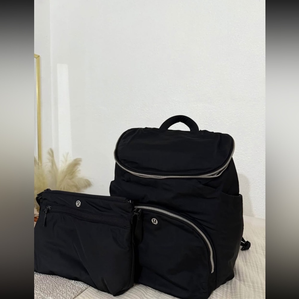 Lululemon Diaper Bag – Excellent Condition